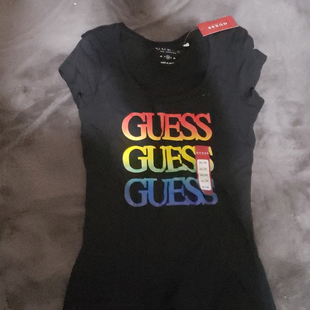 Guess tshirt